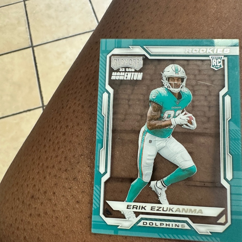 Iam selling multiple of sport and cartoon cards
